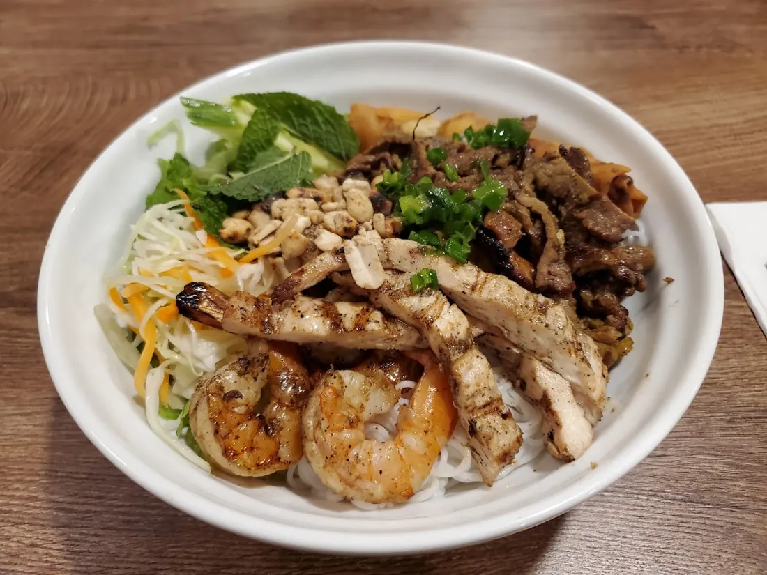Rice and bowls from Mama Mai